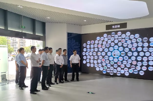 苏州市副市长杨知评调研金沙集团3354cc电子·苏州网安创新基地