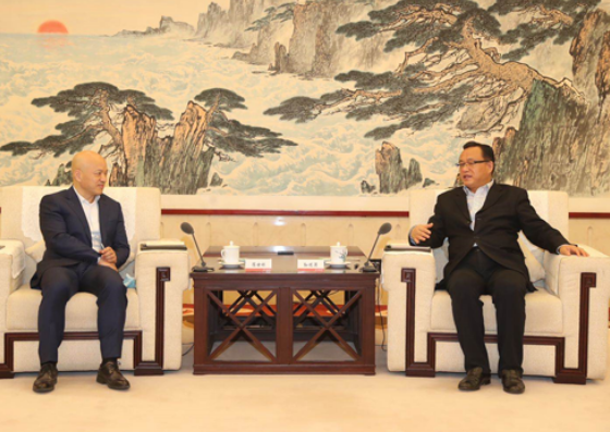 济南市市长孙述涛会见金沙集团3354cc系统总裁陈士刚，共商数字济南发展